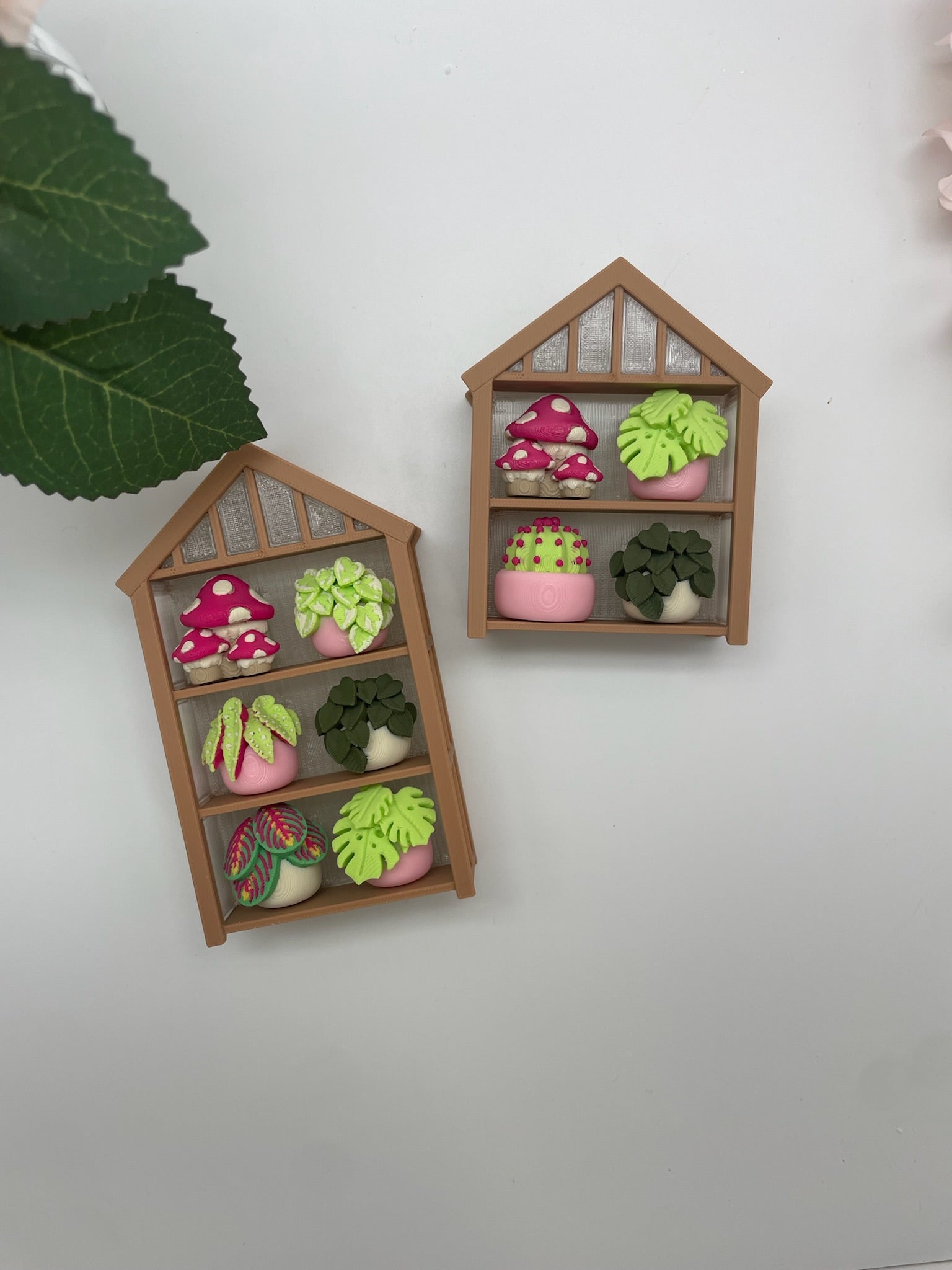 Greenhouse Plant Clicker Tan/Clear