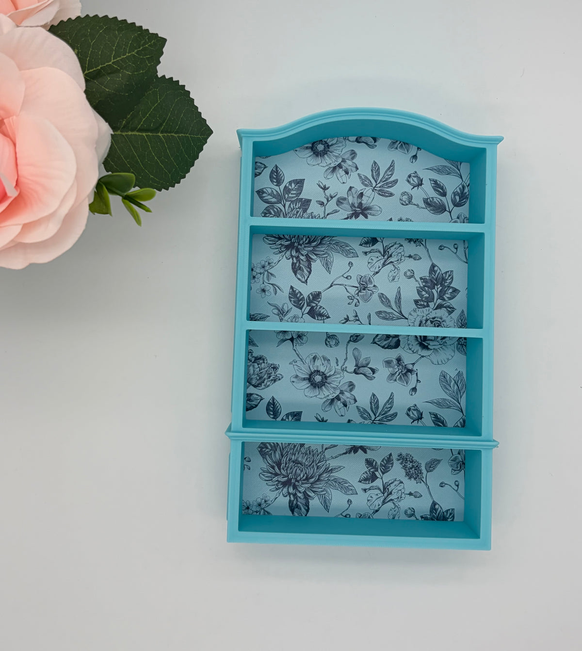 Mini Bookshelf with Design