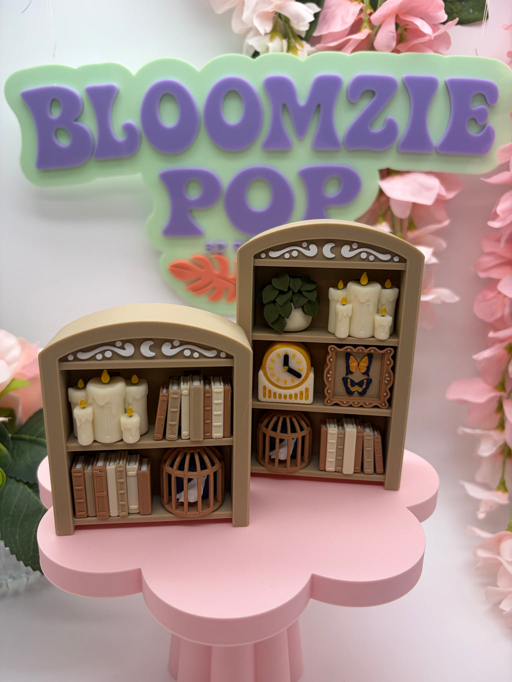 Bookshelf Arched Tan Clicker