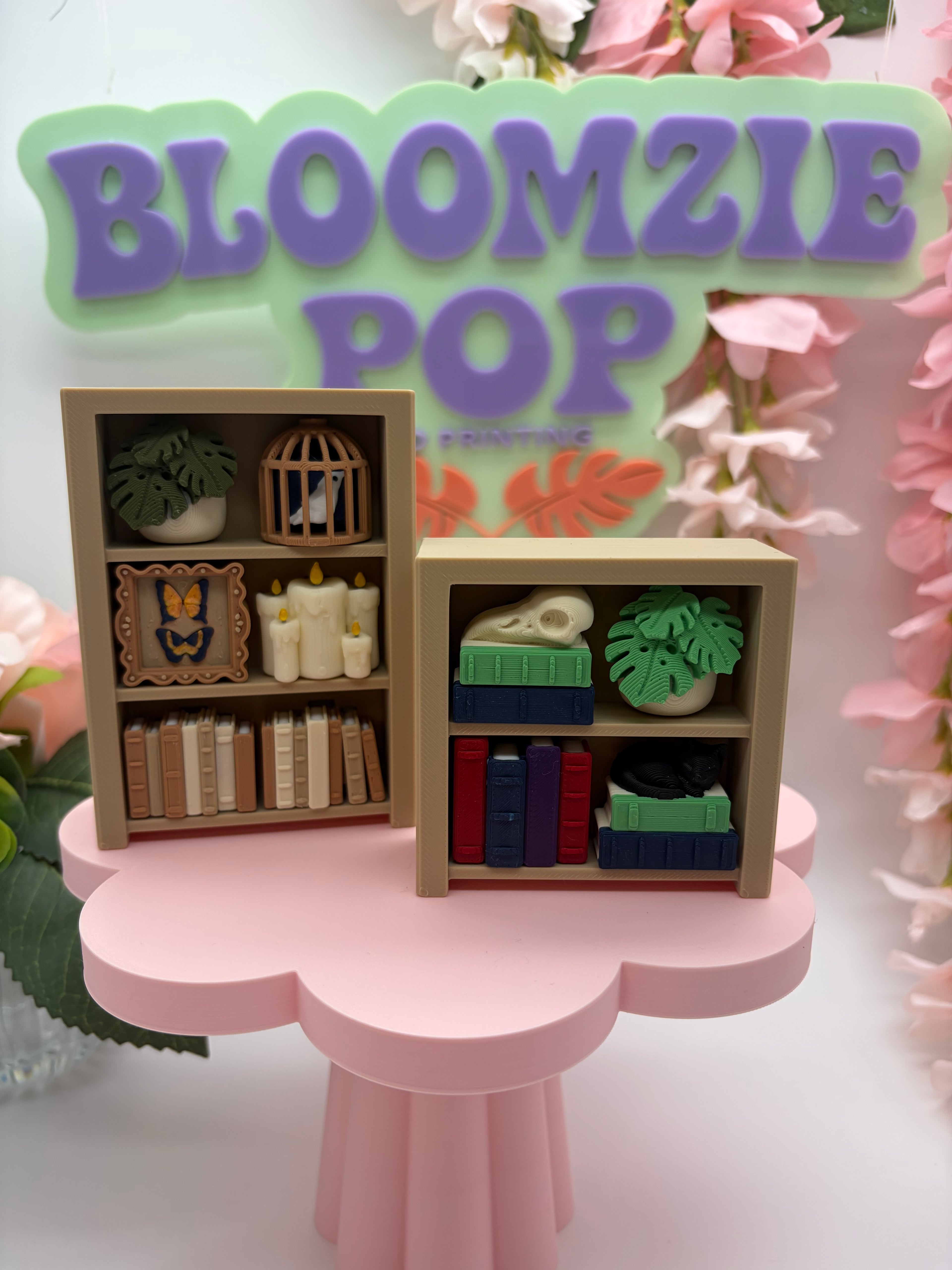 Bookshelf Square Clicker