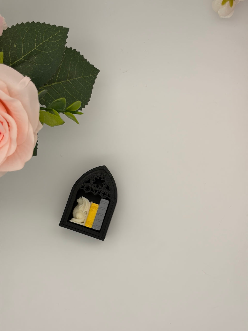 Gothic Bookshelf Clicker Decorative