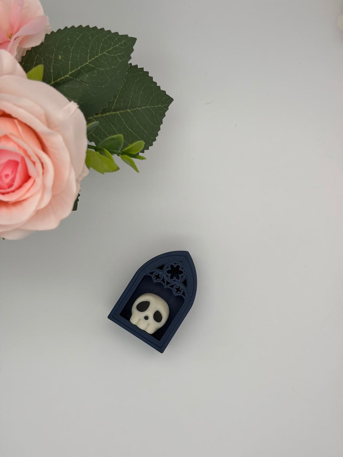 Gothic Bookshelf Clicker Decorative