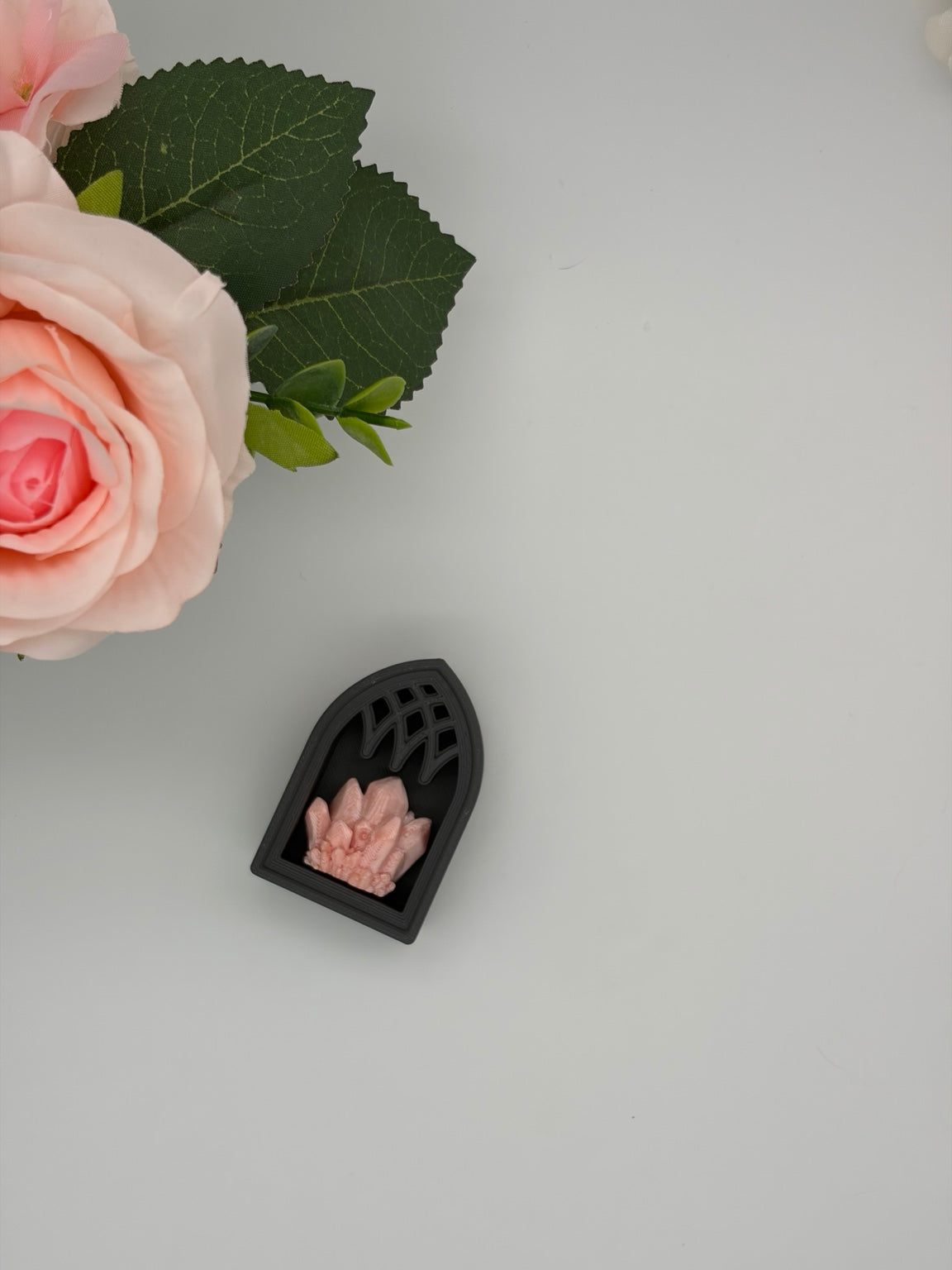 Gothic Bookshelf Clicker Lattice Arch
