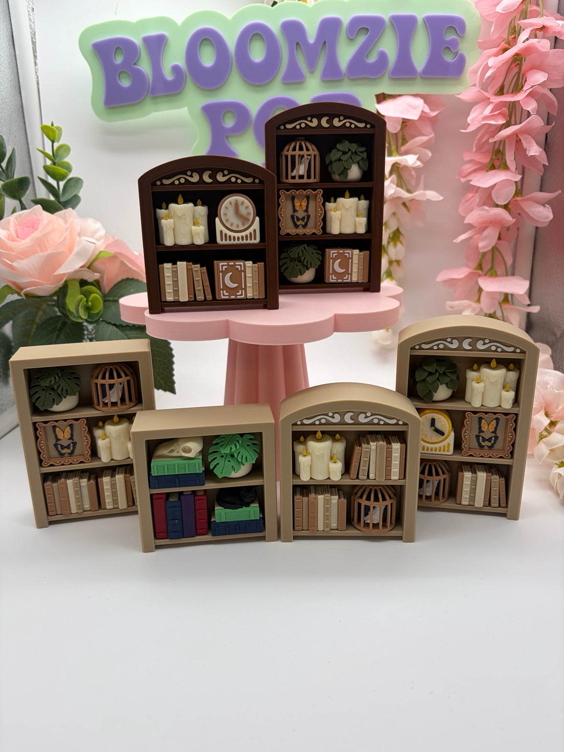 Bookshelf Arched Tan Clicker