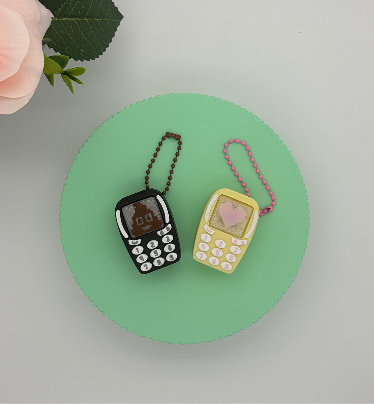 Retro Cellphone Clicker Keychain