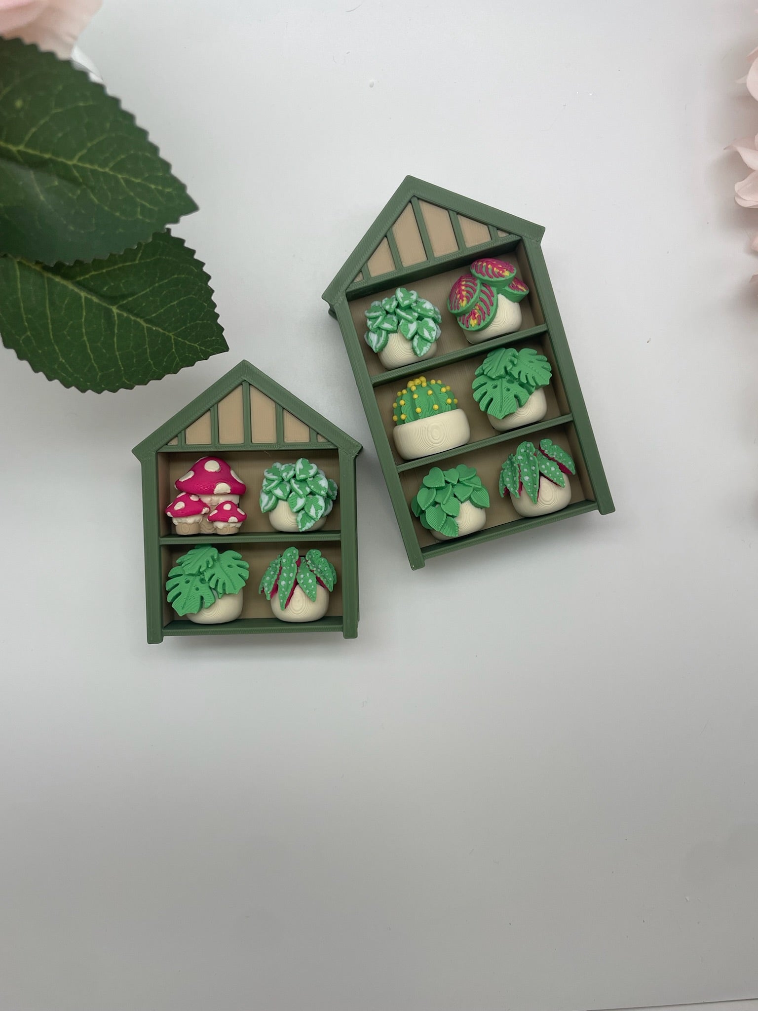 Greenhouse Plant Clicker Green/Tan